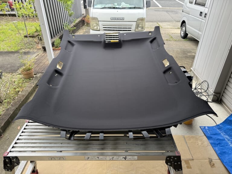 ポルシェ カイエン 天井張り替え施工後